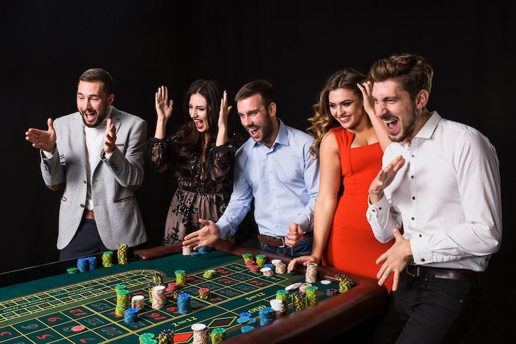 Roulette live cia toto dengan roda fisik dan bola
